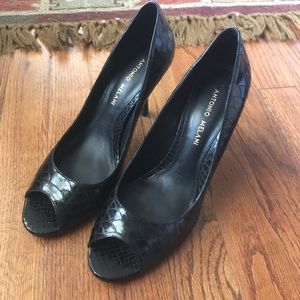 Antonio Melani Classic Black Heels